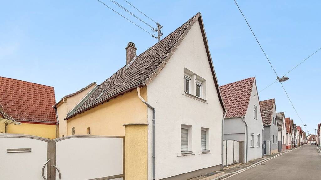Mehrfamilienhaus zum Kauf 384.000 € 7 Zimmer 209,3 m² 205 m² Grundstück Rheingönheim Ludwigshafen am Rhein 67067