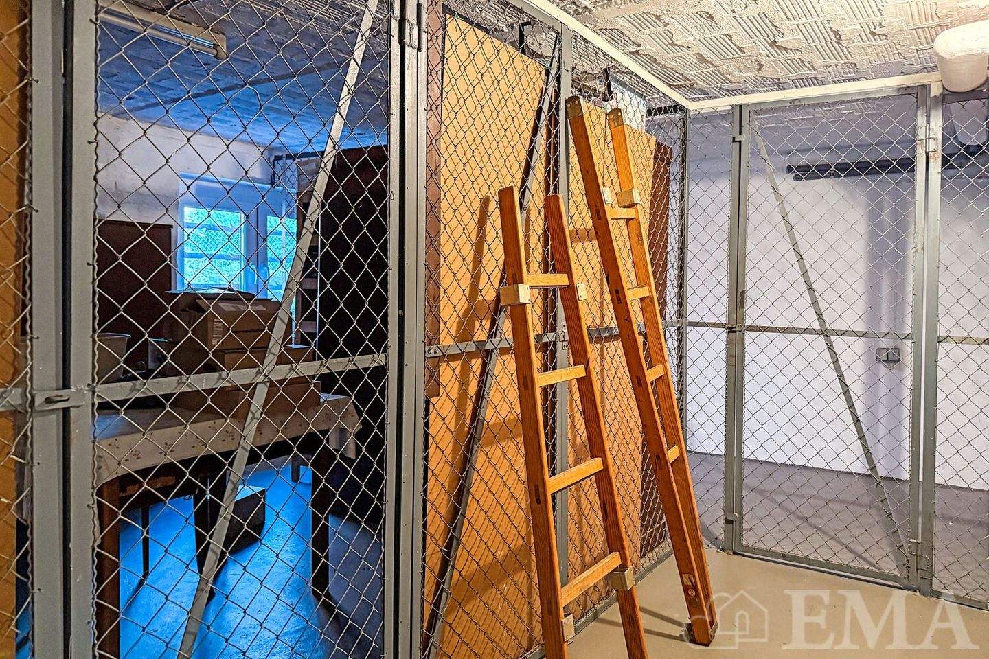 Property thumbnail 36