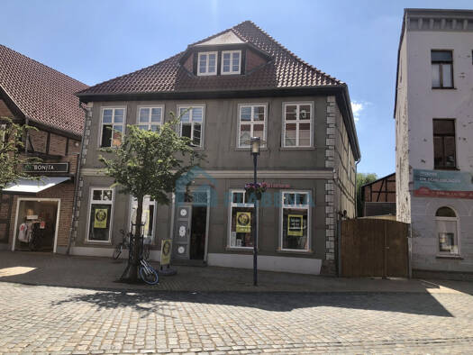 Wohnung zur Miete 600 € 2 Zimmer 87 m² Geschoss 1/3 frei ab sofort Blutstr. 15 Parchim 19370