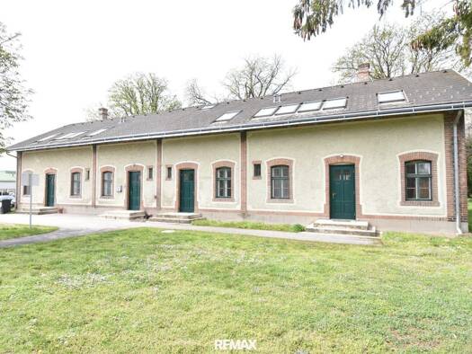 Bürogebäude zur Miete 886 € 4 Zimmer Siegendorf 7011