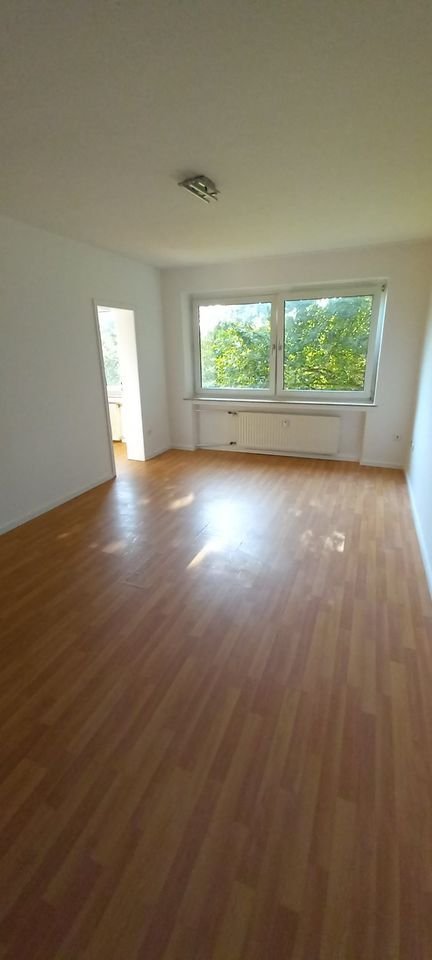 Apartment zur Miete 370 € 1 Zimmer 3.<br/>Geschoss ab sofort<br/>Verfügbarkeit Benrad - Nord Krefeld 47803