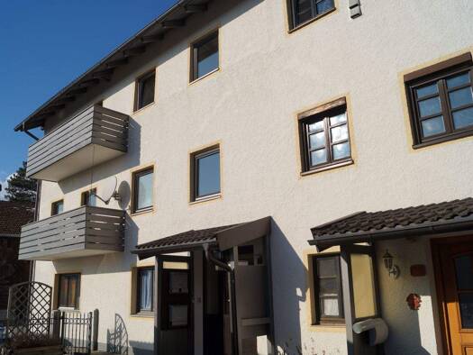 Wohnung zum Kauf 325.000 € 2,5 Zimmer 68 m² 2 Geschosse frei ab 28.02.2026 Dorfen 84405