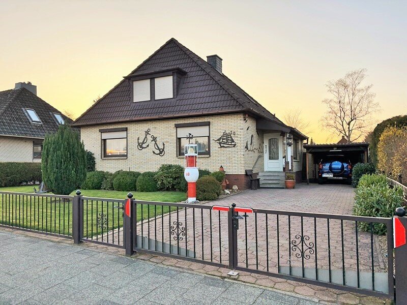 Haus zum Kauf 390.000 € 7 Zimmer 118,5 m²<br/>Wohnfläche 892 m²<br/>Grundstück Töpfersweg 10 Groden Cuxhaven 27474