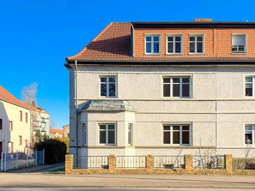 Haus zum Kauf 395.000 € 8 Zimmer 232,4 m² 447 m² Grundstück Stendal Stendal 39576