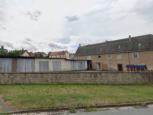 Bauernhaus zum Kauf 249.000 € 8 Zimmer 232 m² 2.700 m² Grundstück frei ab sofort Riesaer Straße 4 Lommatzsch Lommatzsch 01623