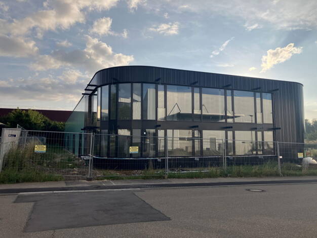 Produktionshalle zur Miete - Erstbezug provisionsfrei 995 m² Lagerfläche Jebenhausen 73035