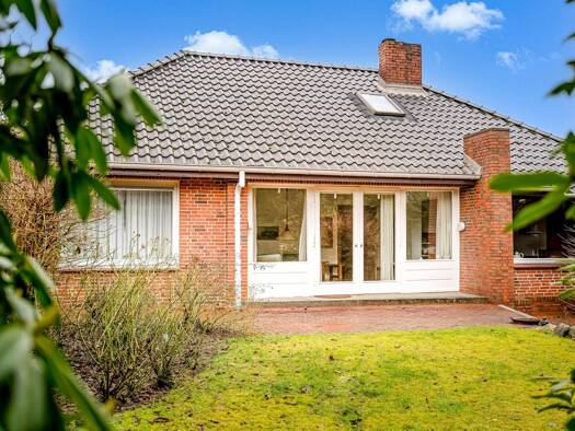 Einfamilienhaus zum Kauf 349.000 € 4 Zimmer 90,4 m² 727 m² Grundstück Bad Bramstedt 24576