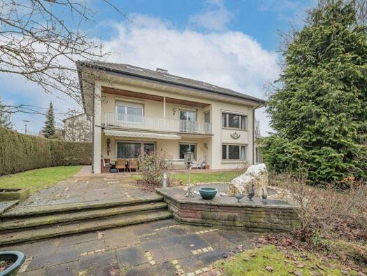 Villa zum Kauf 657.000 € 8,5 Zimmer 502,8 m² 1.548 m² Grundstück Schwenningen Villingen-Schwenningen 78054