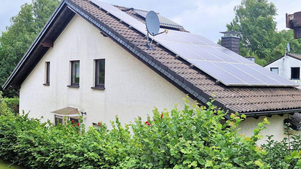 Haus zum Kauf 198.000 € 5 Zimmer 138 m² 615 m² Grundstück frei ab sofort Breunfeld Nümbrecht 51588