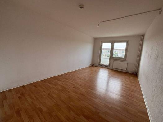 Wohnung zur Miete 294 € 3 Zimmer 70 m² 5. Geschoss frei ab sofort Albrecht-Dürer-Str 45 Stendal 39576