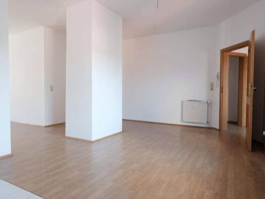 Studio zur Miete 325 € 1 Zimmer 70,4 m² 2. Geschoss Werdau 08412