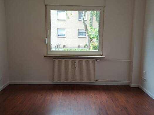 Wohnung zur Miete 369 € 2 Zimmer 49 m² frei ab 01.08.2026 Karl-Jarres-Str. 178 Dellviertel Duisburg 47053