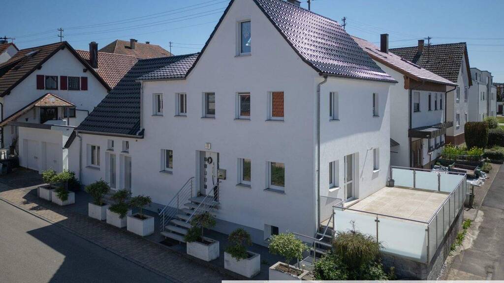 Mehrfamilienhaus zum Kauf 399.000 € 7 Zimmer 135,5 m² 368 m² Grundstück Geislingen 72351