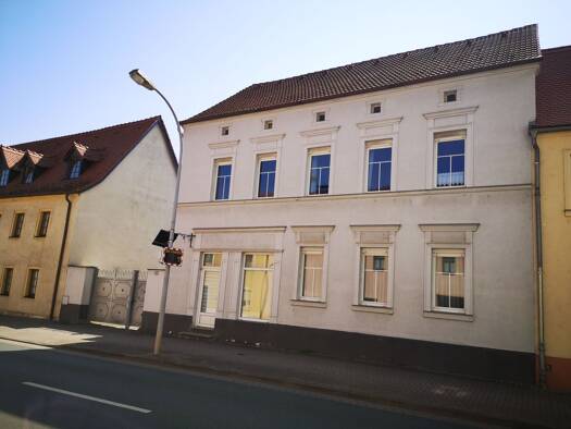 Mehrfamilienhaus zum Kauf 169.000 € 10 Zimmer 315 m² 1.818 m² Grundstück frei ab sofort Merseburger Straße 34 Querfurt Querfurt 06268