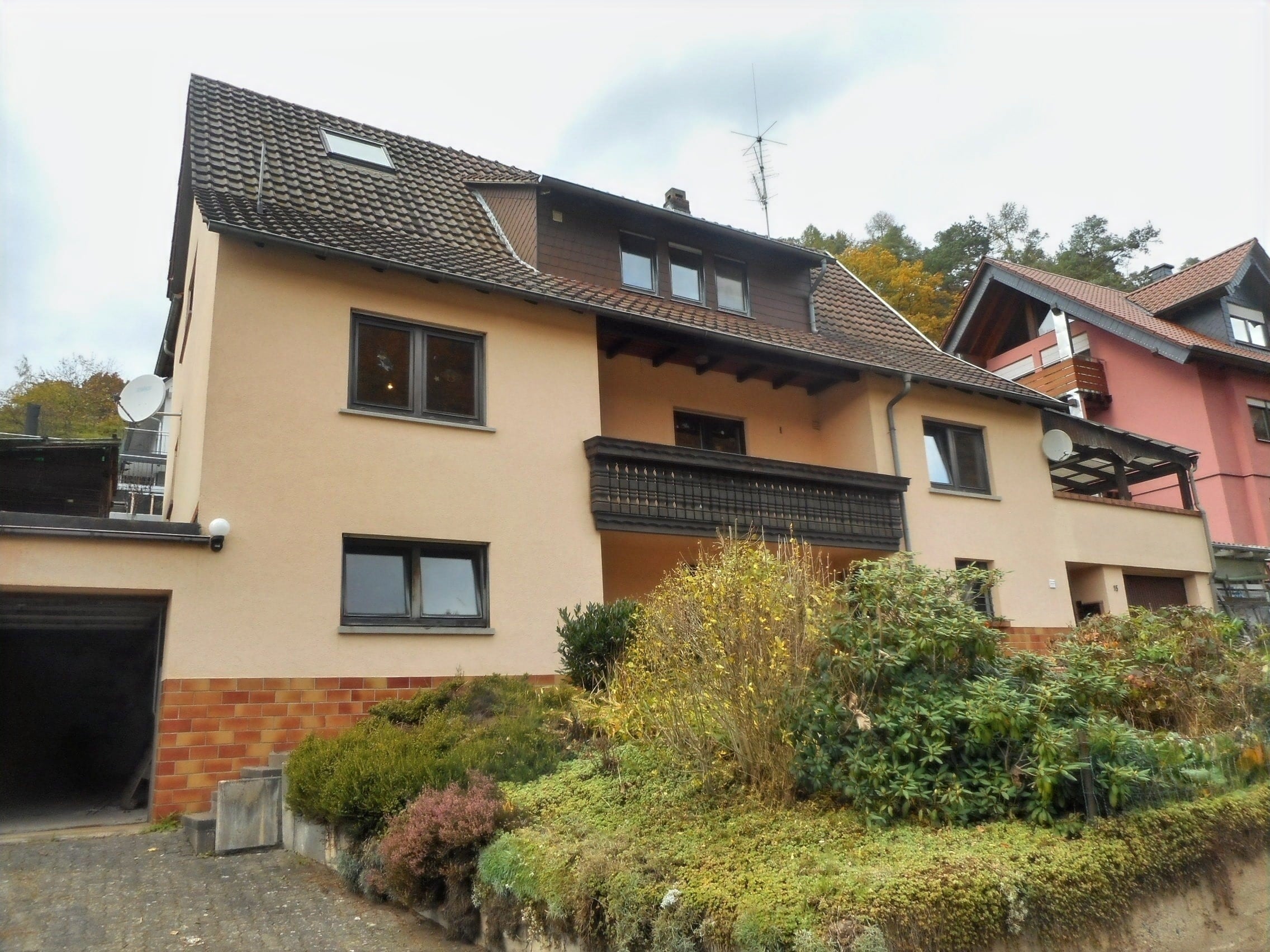 Einfamilienhaus zum Kauf 270.000 € 7 Zimmer 178 m²<br/>Wohnfläche 502 m²<br/>Grundstück Mensengesäß Mömbris 63776