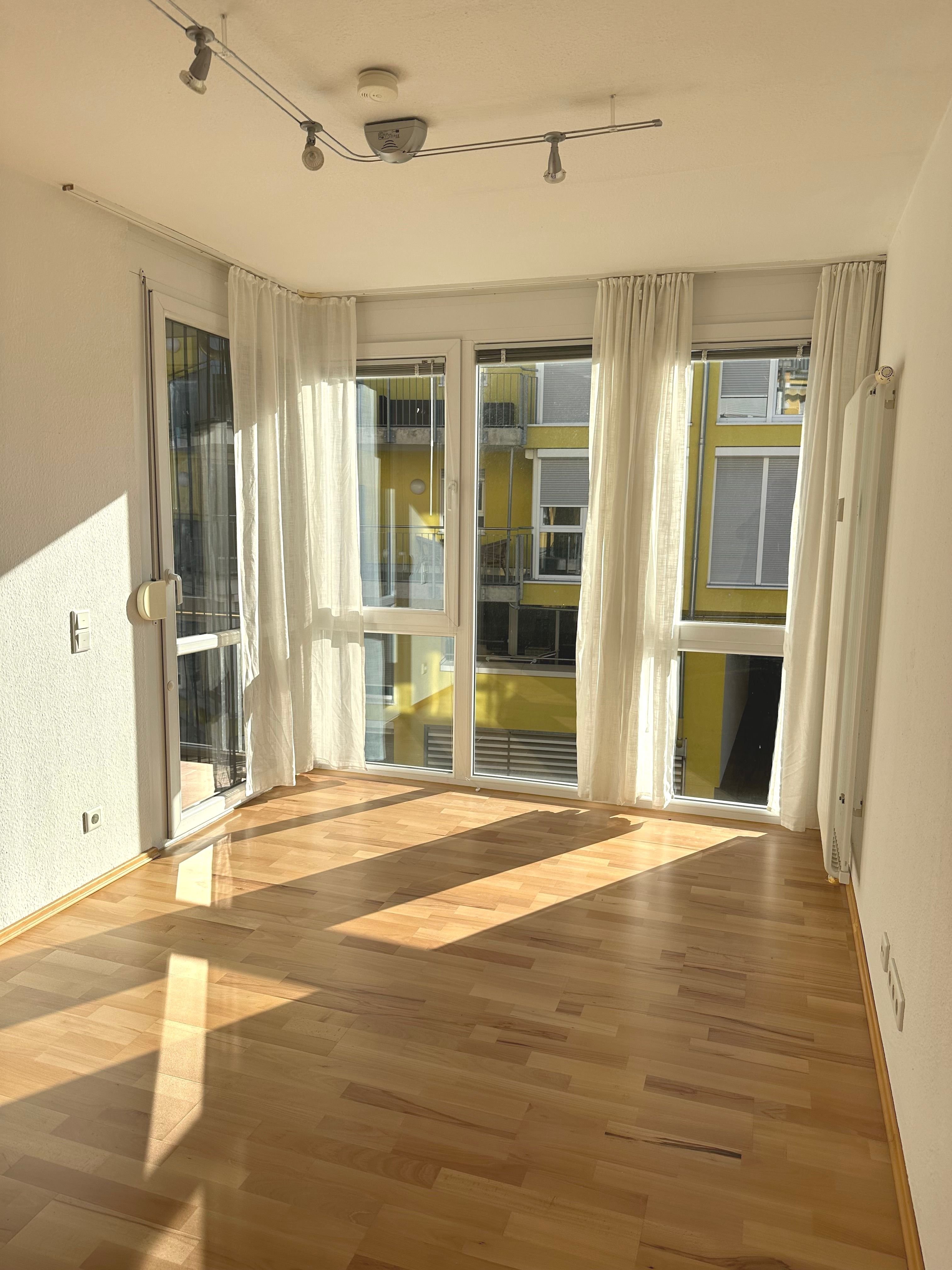 Wohnung zur Miete 950 € 2 Zimmer 50 m²<br/>Wohnfläche 2.<br/>Geschoss ab sofort<br/>Verfügbarkeit Innenstadt Würzburg 97070