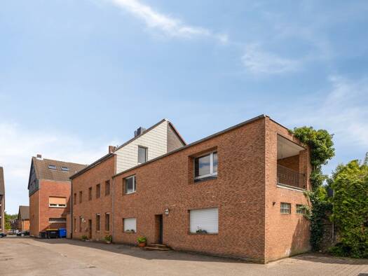 Haus zum Kauf 549.000 € 10 Zimmer 285,1 m² 745 m² Grundstück Hilden 40724