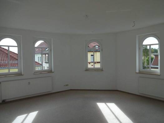 Wohnung zur Miete 420 € 3 Zimmer 69,8 m² 1. Geschoss frei ab sofort Groitzsch 04539