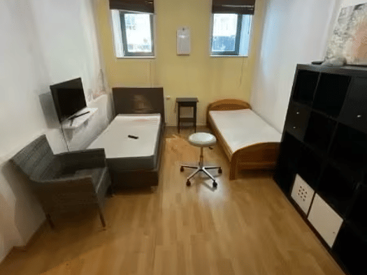 Wohnung zur Miete 700 € 5 Zimmer 100 m² Geschoss 4/4 frei ab sofort Südvorstadt Leipzig 04275