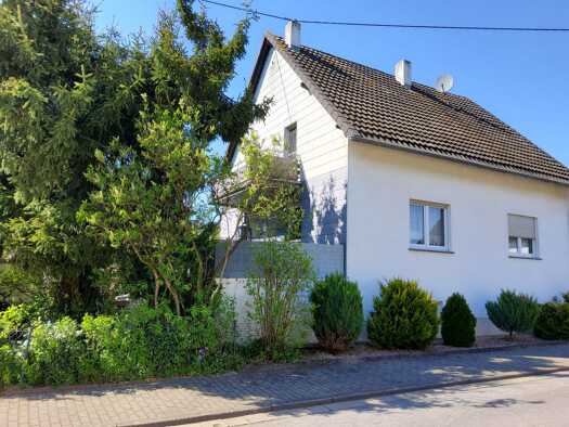 Einfamilienhaus zum Kauf 259.000 € 5 Zimmer 135 m² 620 m² Grundstück Bachem Losheim am See 66679