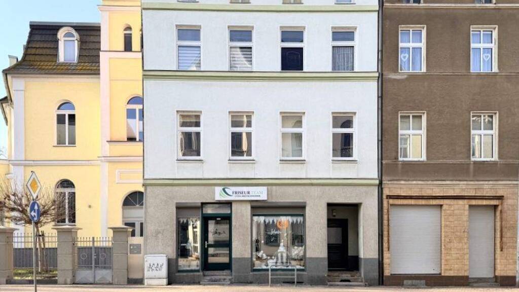 Haus zum Kauf 180.000 € 9 Zimmer 190,6 m² 154 m² Grundstück Forst-Stadt Forst (Lausitz) 03149