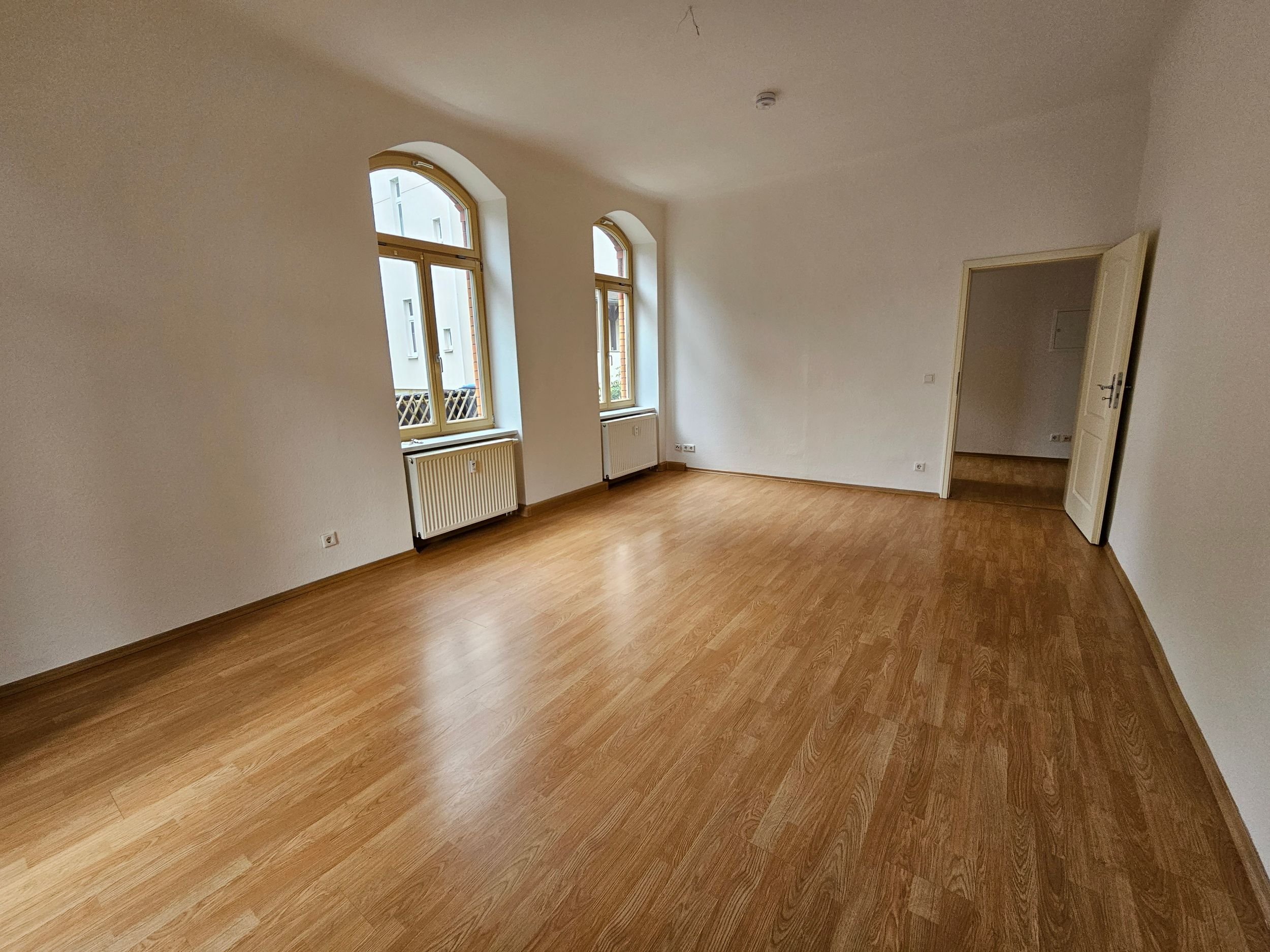 Wohnung zur Miete 480 € 2 Zimmer 73 m²<br/>Wohnfläche 1.<br/>Geschoss 01.10.2024<br/>Verfügbarkeit Schützenallee 10 Nord Gotha 99867