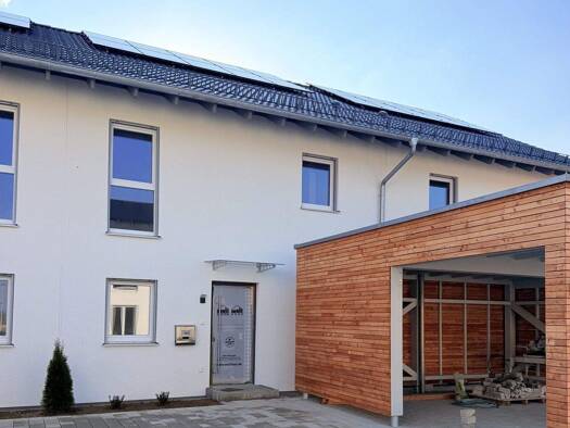 Reihenmittelhaus zur Miete - Erstbezug 1.780 € 4 Zimmer 119,8 m² 130 m² Grundstück frei ab 01.04.2026 Ergolding 84030