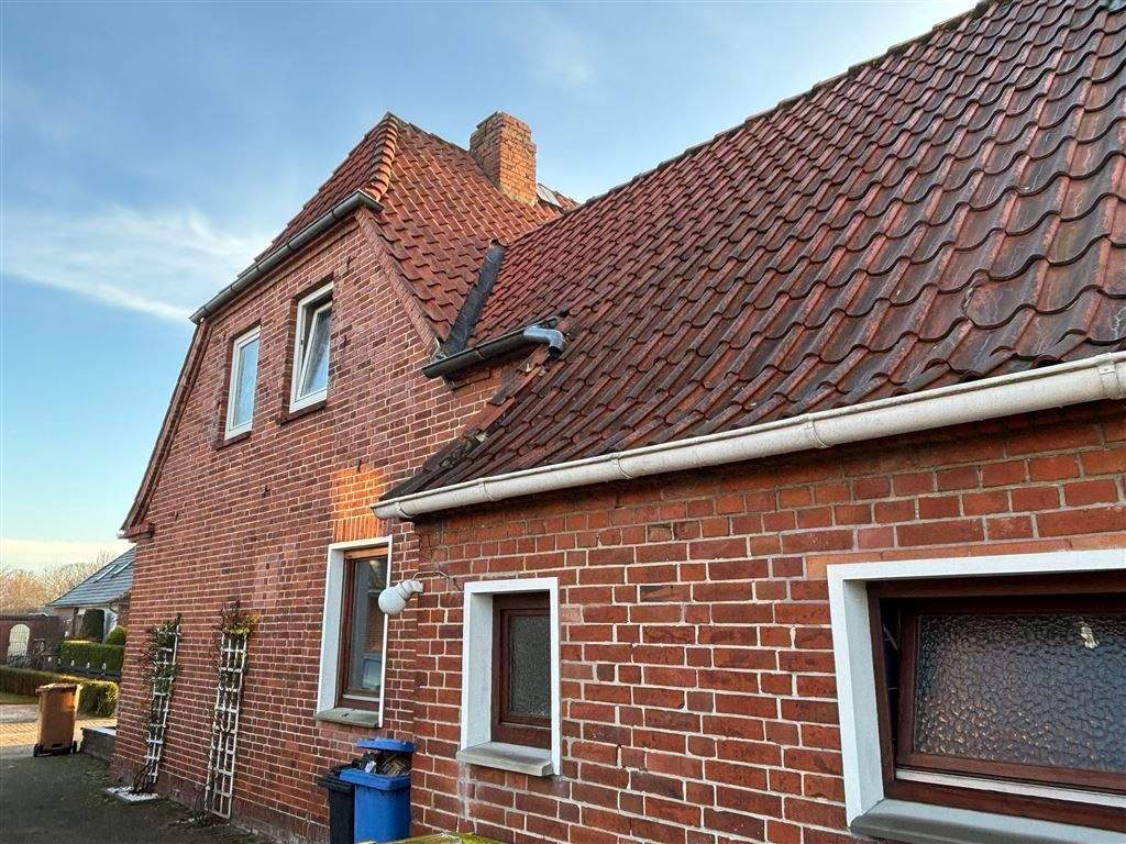 Immobilie in Twistringen - Sanierungs-Projekt: Wohnhaus mit Platz für die ganze Familie -- schöner Garten, Terrasse und Garage! - Bild 3