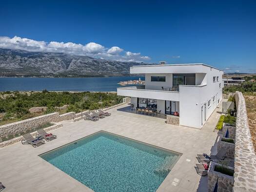 Villa zum Kauf 9 Zimmer 683 m² 1.060 m² Grundstück Vinjerac 23242