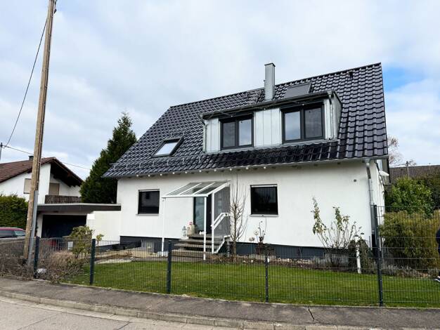Einfamilienhaus zum Kauf 640.000 € 7,5 Zimmer 167 m² 690 m² Grundstück Holzschwang Neu Ulm 89233