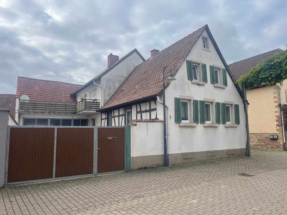 Einfamilienhaus zum Kauf 249.000 € 7 Zimmer 120 m²<br/>Wohnfläche 576 m²<br/>Grundstück Venningen 67482