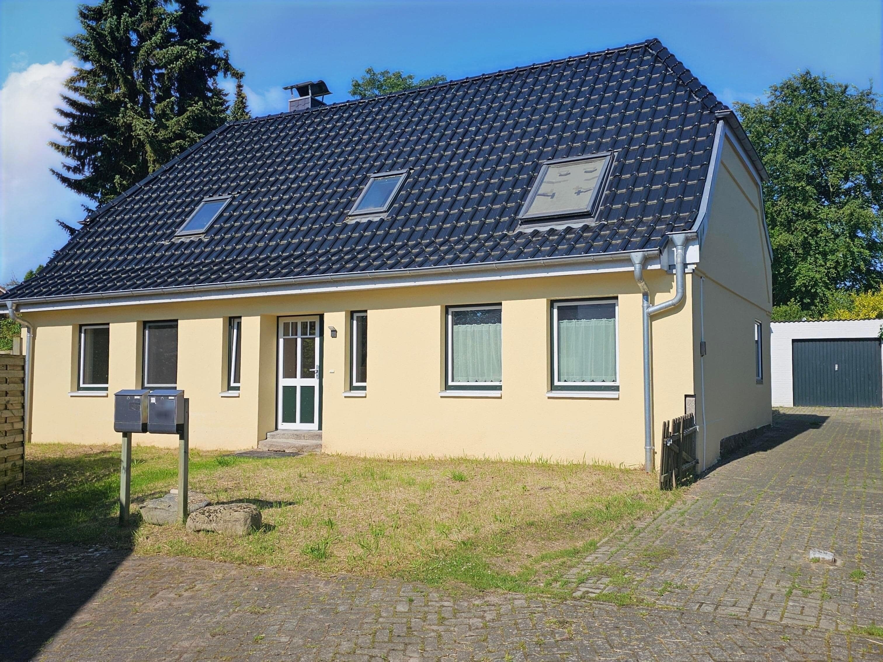 Mehrfamilienhaus zum Kauf 388.000 € 4,5 Zimmer 137 m²<br/>Wohnfläche 797 m²<br/>Grundstück Hanerau-Hademarschen 25557