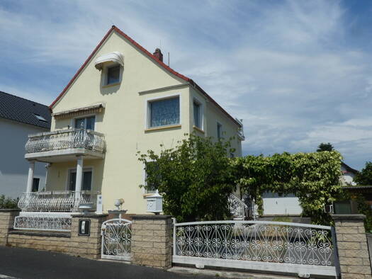 Mehrfamilienhaus zum Kauf 815.000 € 7 Zimmer 210 m² 411 m² Grundstück Mainz 55122