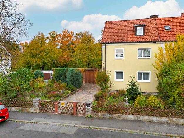 Doppelhaushälfte zum Kauf 470.000 € 6 Zimmer 105 m² 350 m² Grundstück Frauenland Würzburg 97074