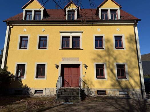 Wohnung zur Miete 250 € 2 Zimmer 31 m² 2. Geschoss frei ab sofort Am Dorfplatz 2 Freital 01705