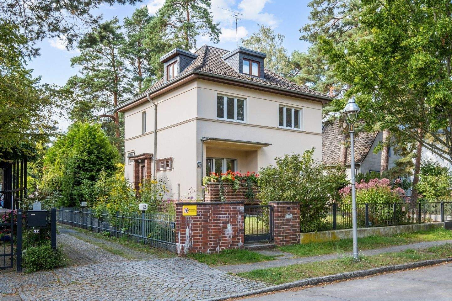 Willkommen im schönen Frohnau - Familienhaus mit großem Garten
