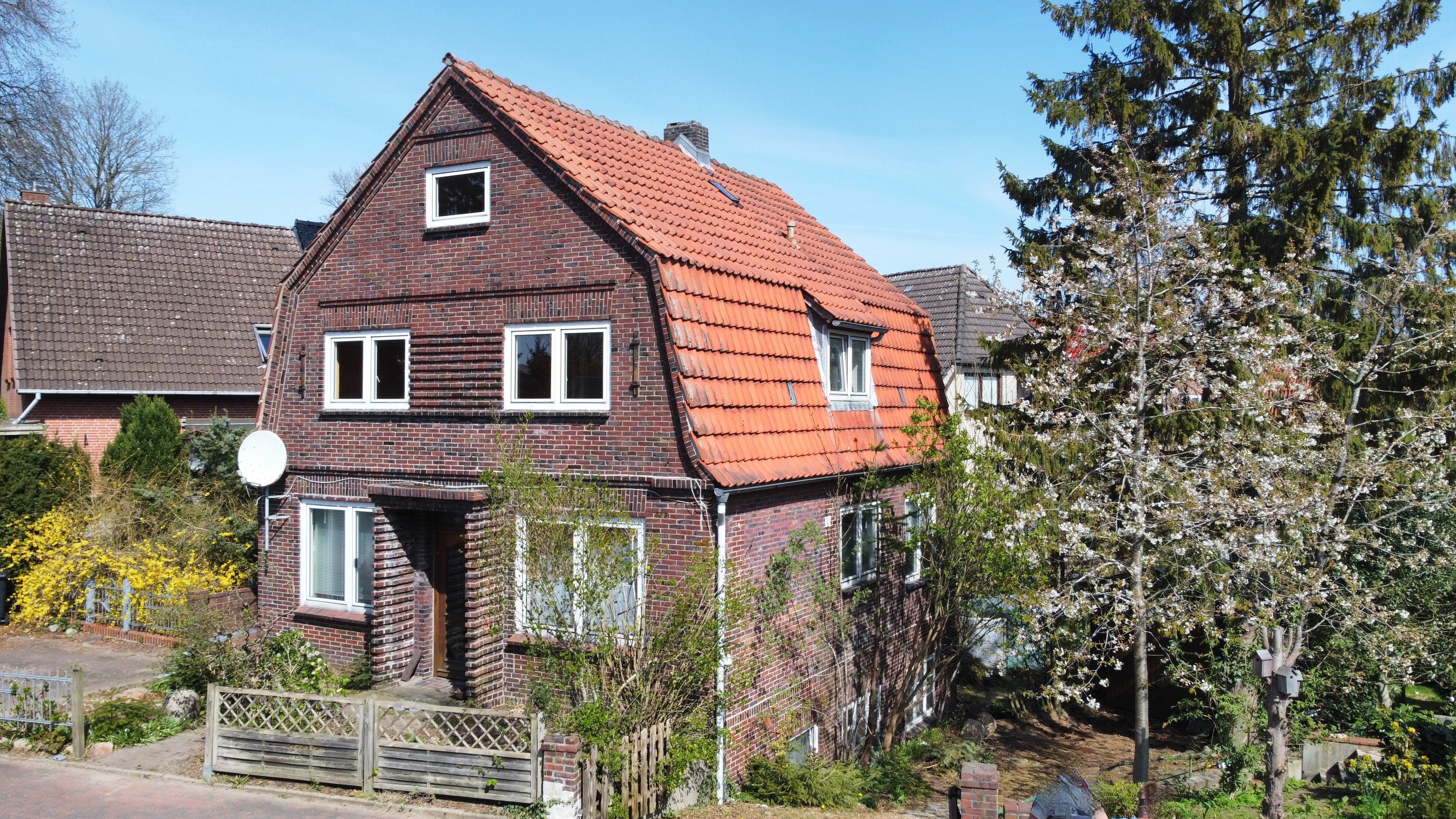 Einfamilienhaus zum Kauf 128.000 € 6 Zimmer 145 m²<br/>Wohnfläche 516 m²<br/>Grundstück Burg 25712