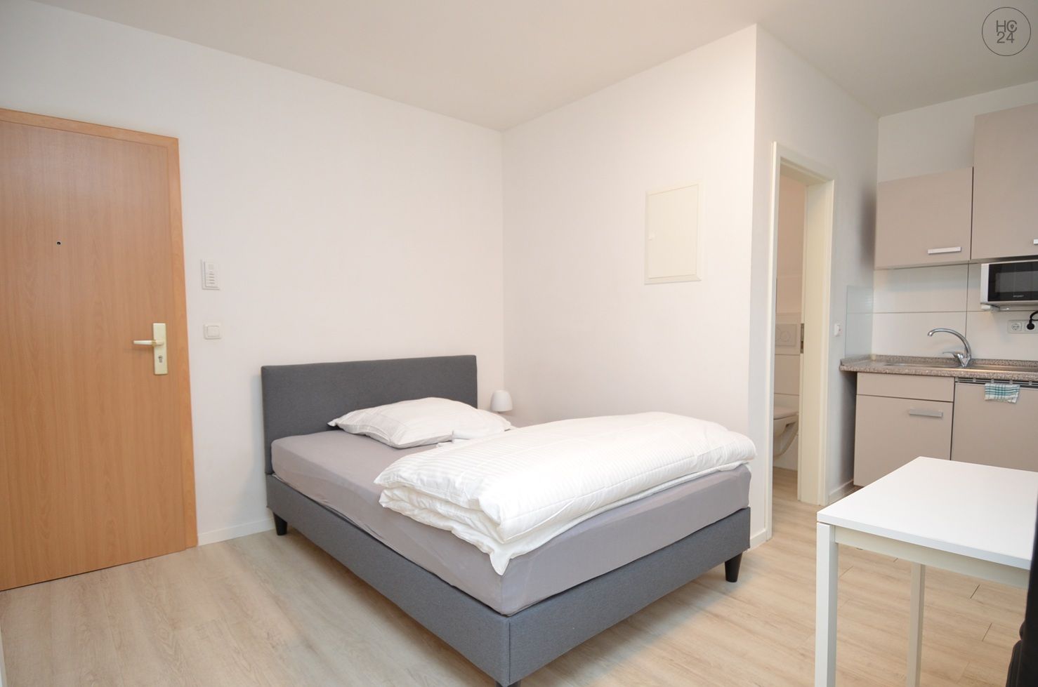 Wohnung zur Miete Wohnen auf Zeit 700 € 1 Zimmer 17 m²<br/>Wohnfläche ab sofort<br/>Verfügbarkeit Pfersee - Süd Augsburg 86157