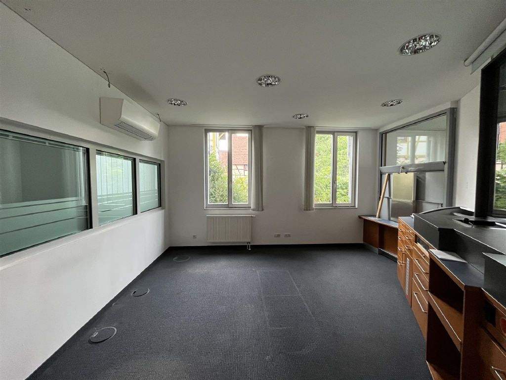 Immobilie in Königheim - ehemalige Bankfiliale mit großzügiger Wohnung in guter Lage von Königheim - Bild 4