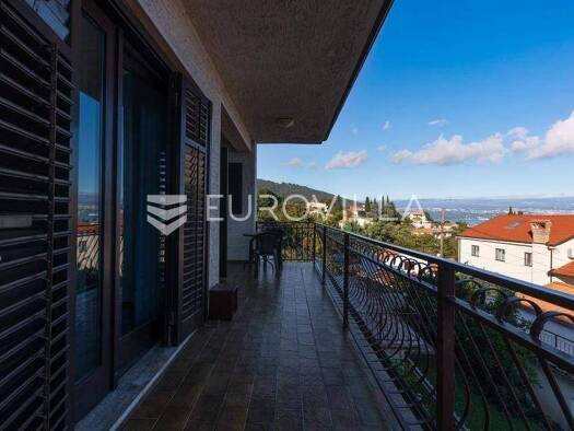 Haus zur Miete 1.500 € 4 Zimmer 194 m² Lovran Lovran