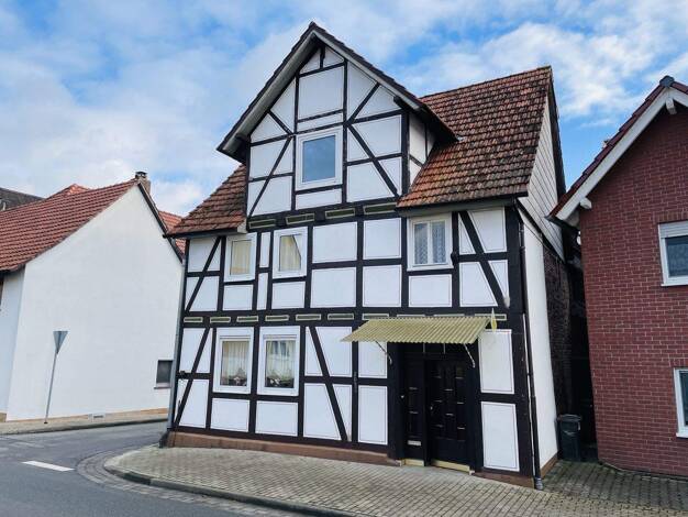 Einfamilienhaus zum Kauf provisionsfrei 59.500 € 7 Zimmer 203 m² 239 m² Grundstück Eberschütz Trendelburg 34388