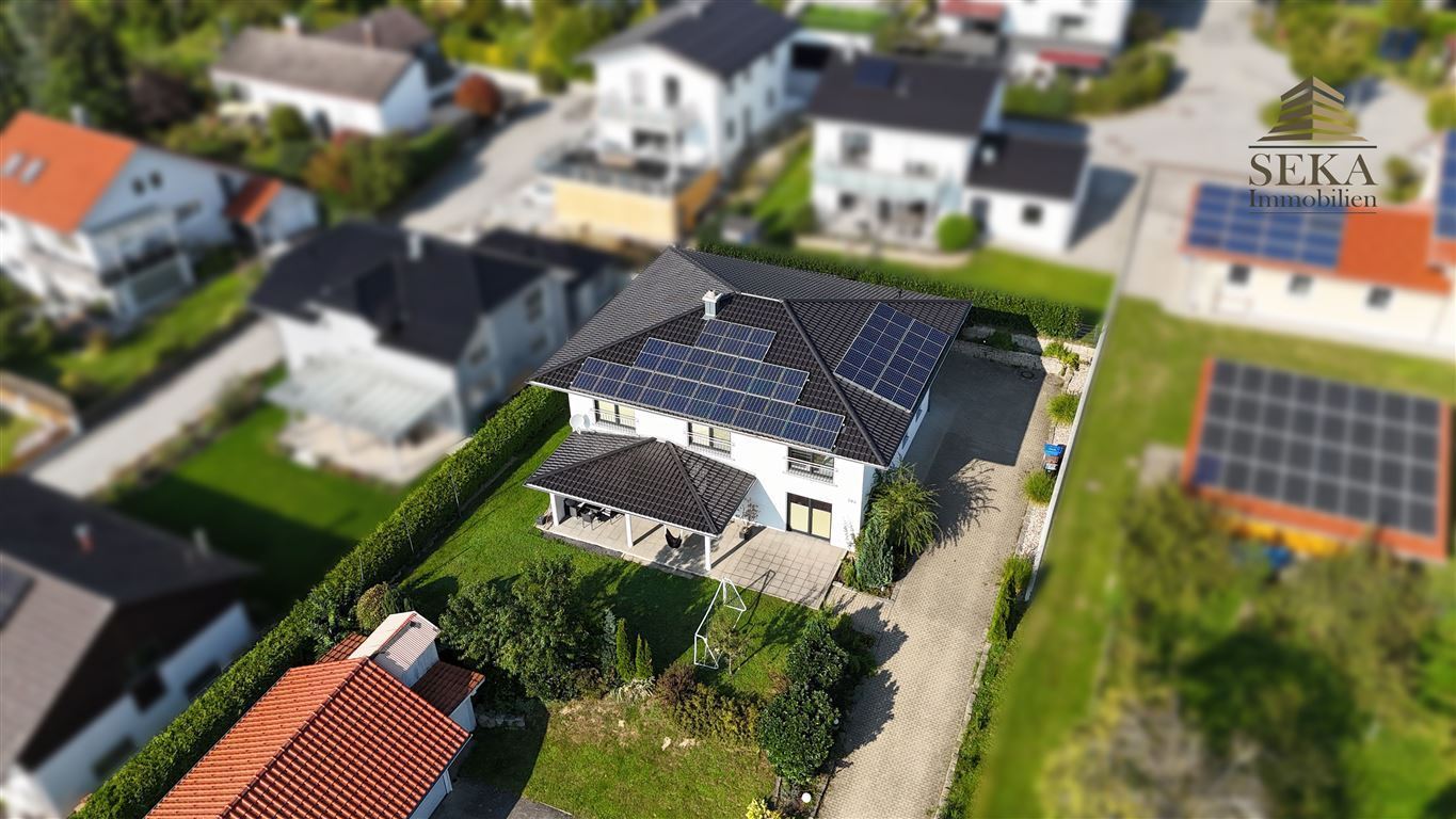 Einfamilienhaus zum Kauf 790.000 € 6 Zimmer 194,5 m²<br/>Wohnfläche 607 m²<br/>Grundstück Deggendorf Deggendorf 94469