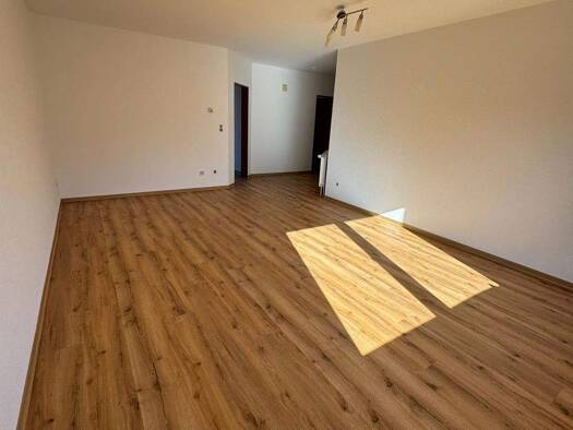 Wohnung zur Miete 625 € 2 Zimmer 67 m² frei ab sofort Leer 26789