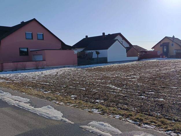 Grundstück zum Kauf provisionsfrei 210.000 € 526 m² Grundstück Baugenehmigung vorhanden Haslacher Weg Diesenbach Regenstauf 93128
