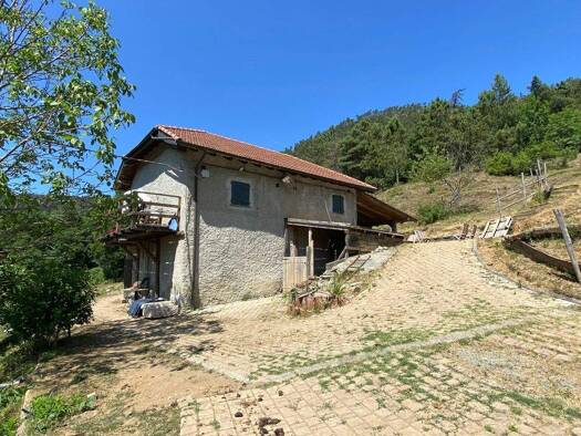 Haus zum Kauf 150.000 € 2 Zimmer 110 m² 32.080 m² Grundstück frei ab sofort Sassello 17046
