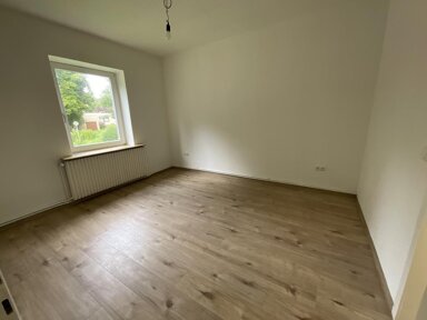 Wohnung zur Miete 369 € 4 Zimmer 59,5 m² EG Dirschauer Straße 31 Fedderwardergroden Wilhelmshaven 26388