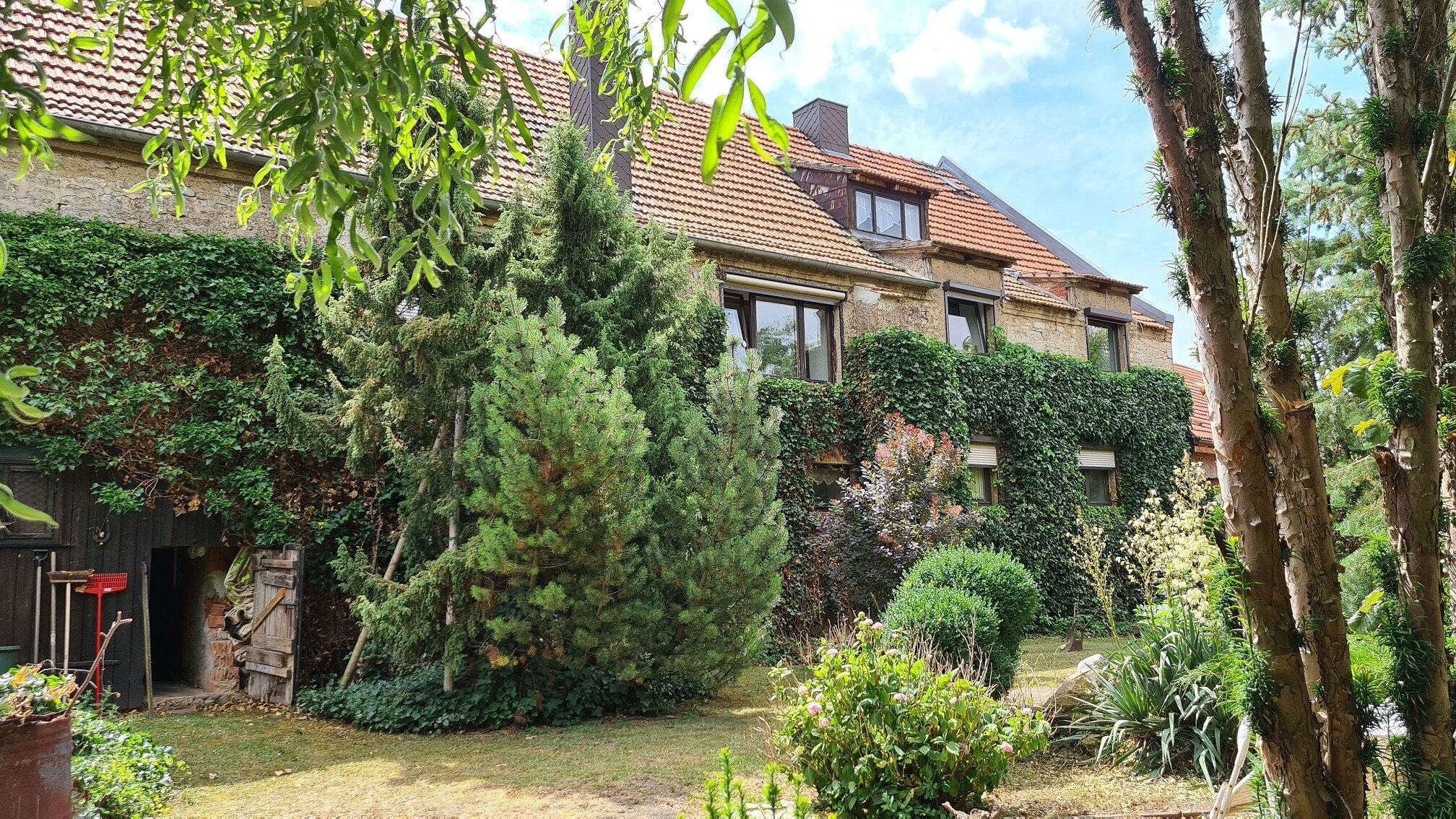 Mehrfamilienhaus zum Kauf 222.000 € 9 Zimmer 283,7 m²<br/>Wohnfläche 1.161 m²<br/>Grundstück Stedten a Ettersberg Am Ettersberg 99439