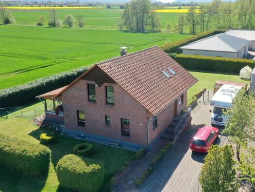 Einfamilienhaus zum Kauf 369.000 € 6 Zimmer 151 m² 1.260 m² Grundstück Rusbend Bückeburg 31675