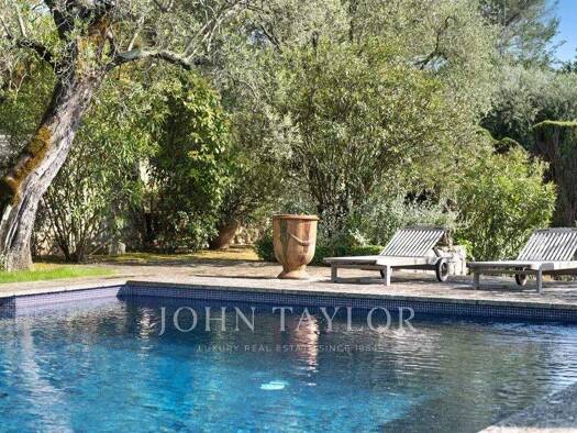 Einfamilienhaus zum Kauf provisionsfrei 2.350.000 € 10 Zimmer 366 m² 16.000 m² Grundstück Les Aspres Grasse 06130