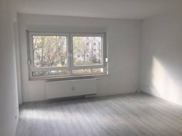 Wohnung zur Miete 847 € 3 Zimmer 71 m² 3. Geschoss frei ab 21.09.2026 Otto-Wels-Straße 42 Wiesbaden Klarenthal 65197